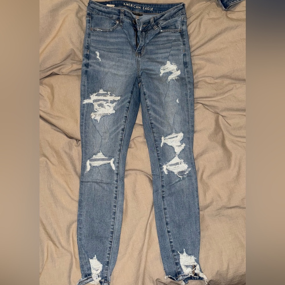 American Eagle Outfitters Hi-Rise Distressed Jeggings